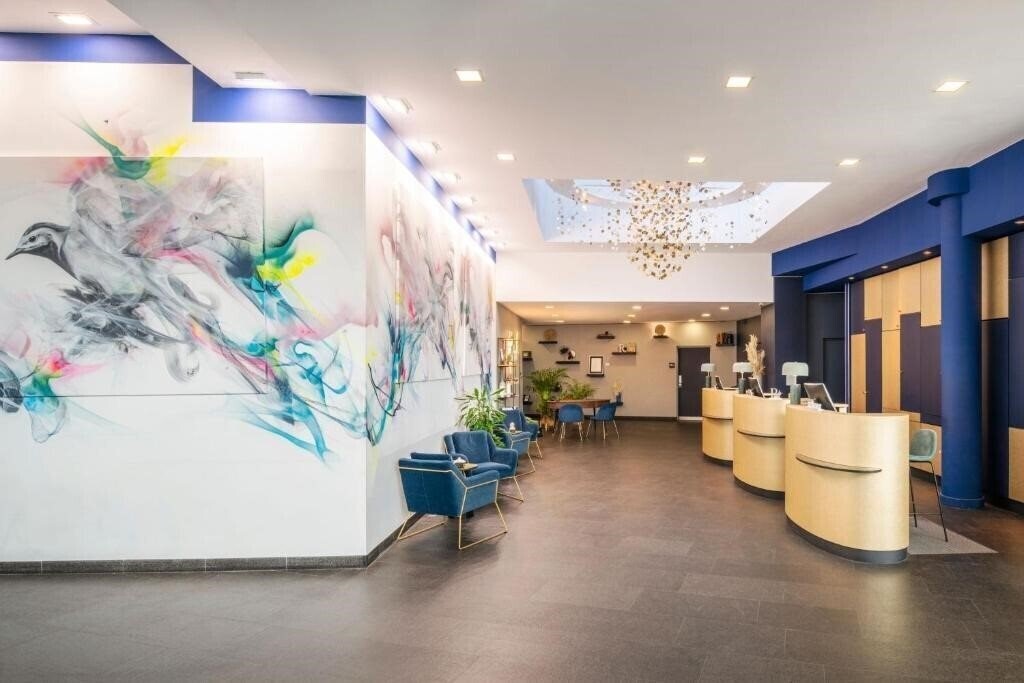 Картинка Renaissance Paris Arc De Triomphe Hotel 5*