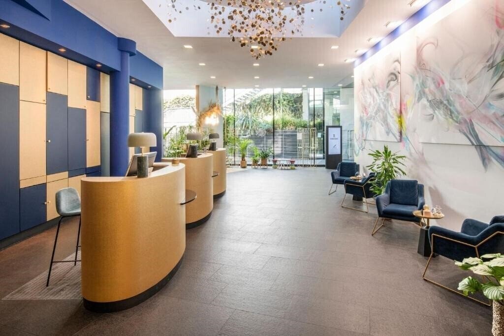 Панорама Renaissance Paris Arc De Triomphe Hotel 5*