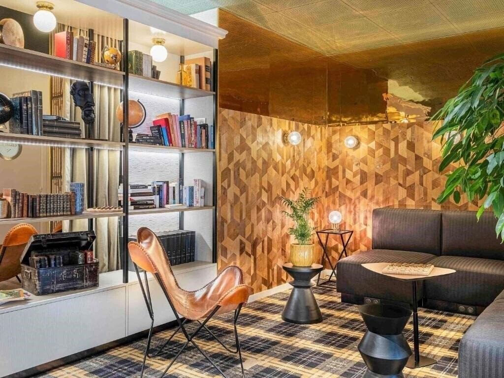 Территория Mercure Paris Bercy Bibliotheque 4*