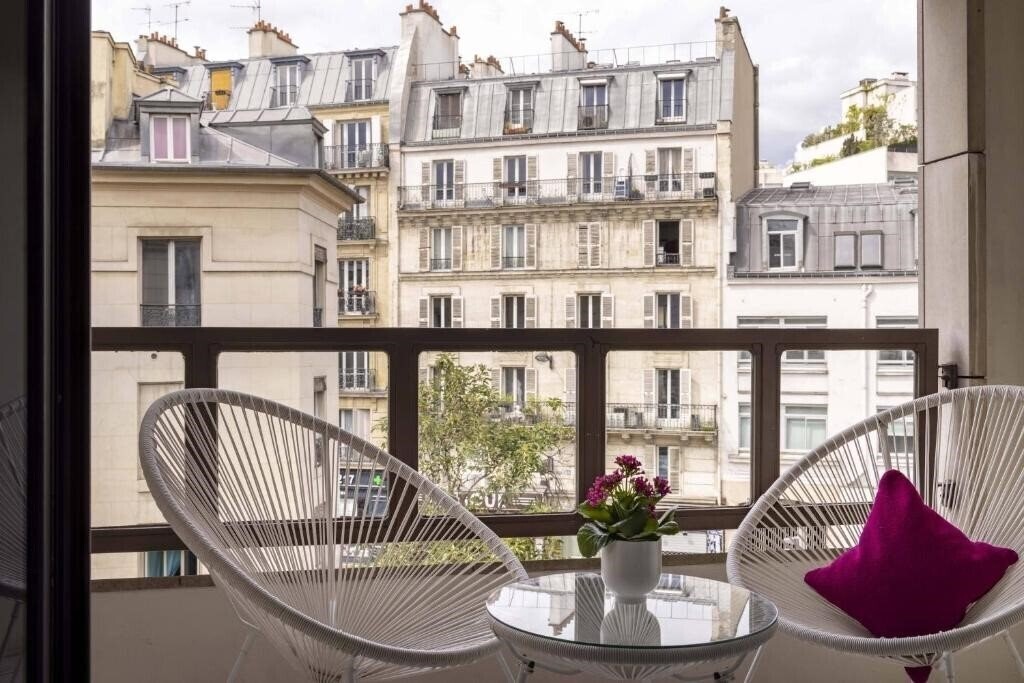 Апартаменти Hotel Paris Louis Blanc 3*