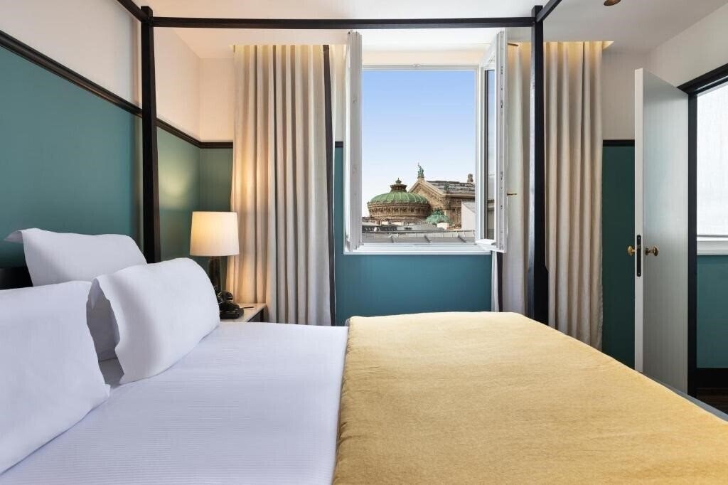 Отель The Chess 4*