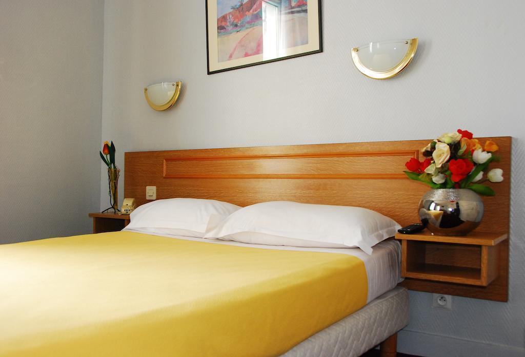 Панорама Cosy Monceau Hotel 2*