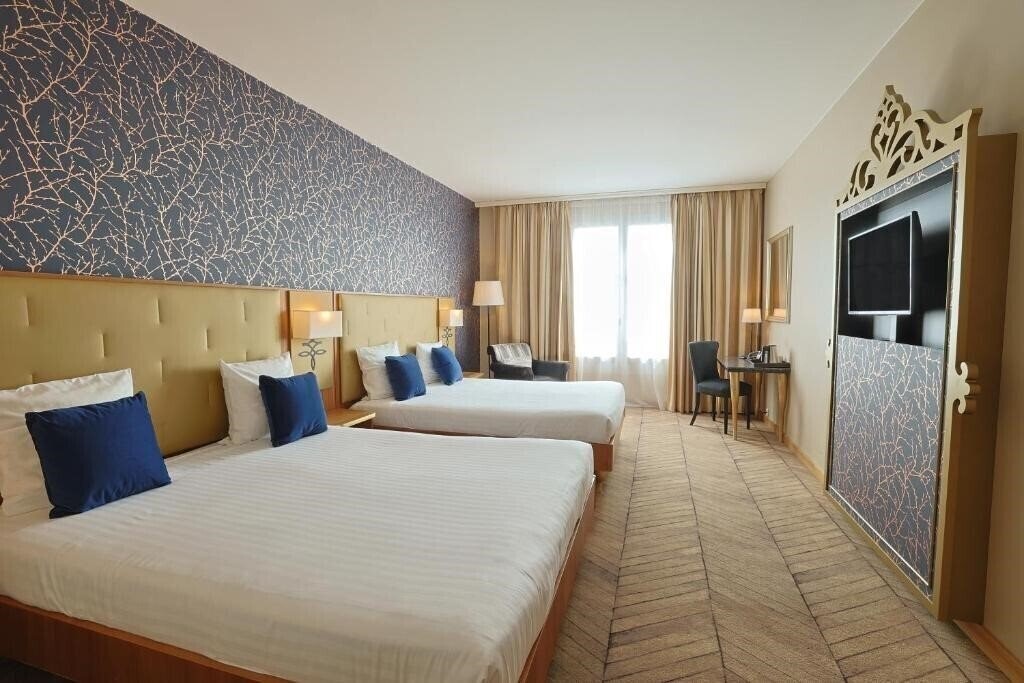 Панорама Dream Castle Hotel at Disneyland Paris 4*