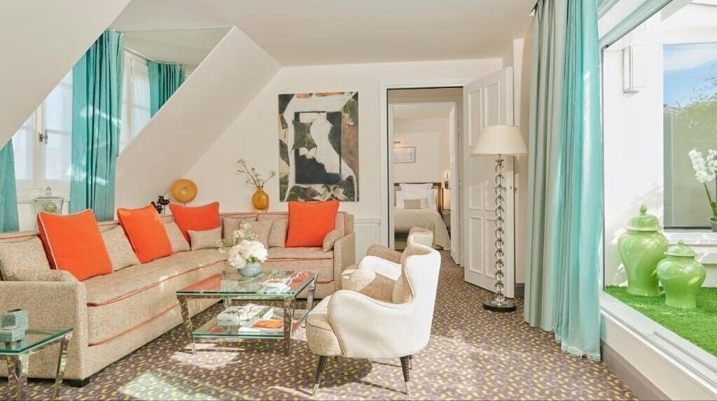 Вид Le Burgundy Paris 5*