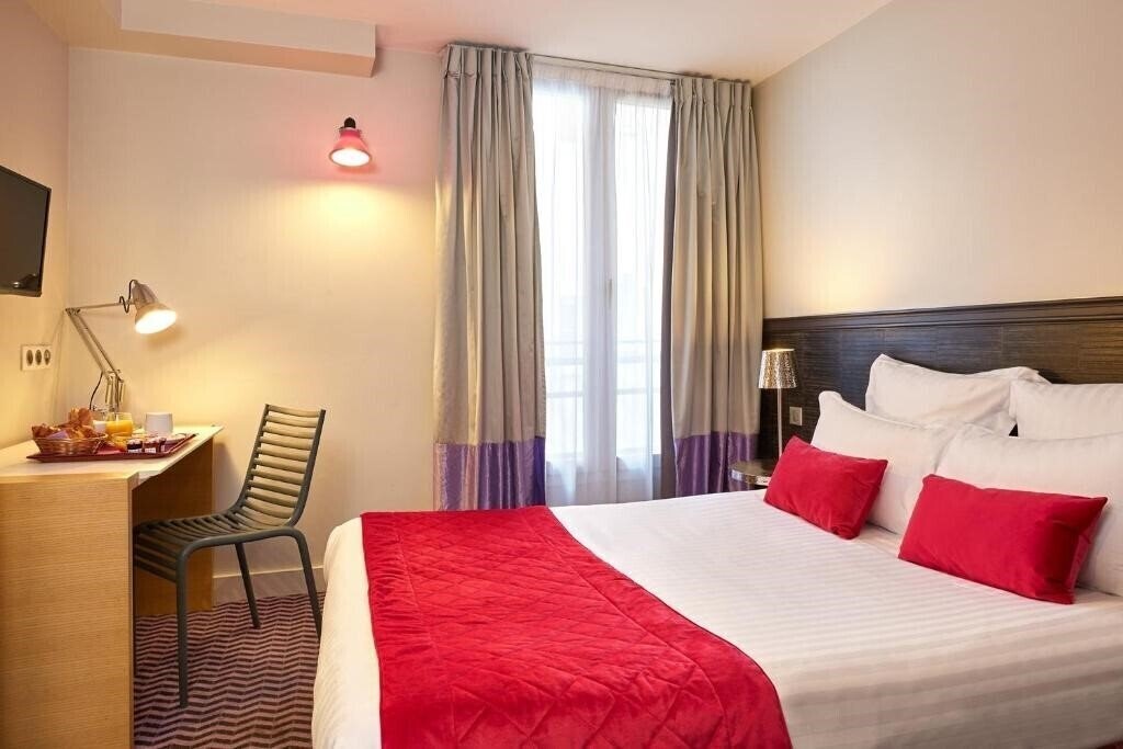 Вид Antin Trinite 2*