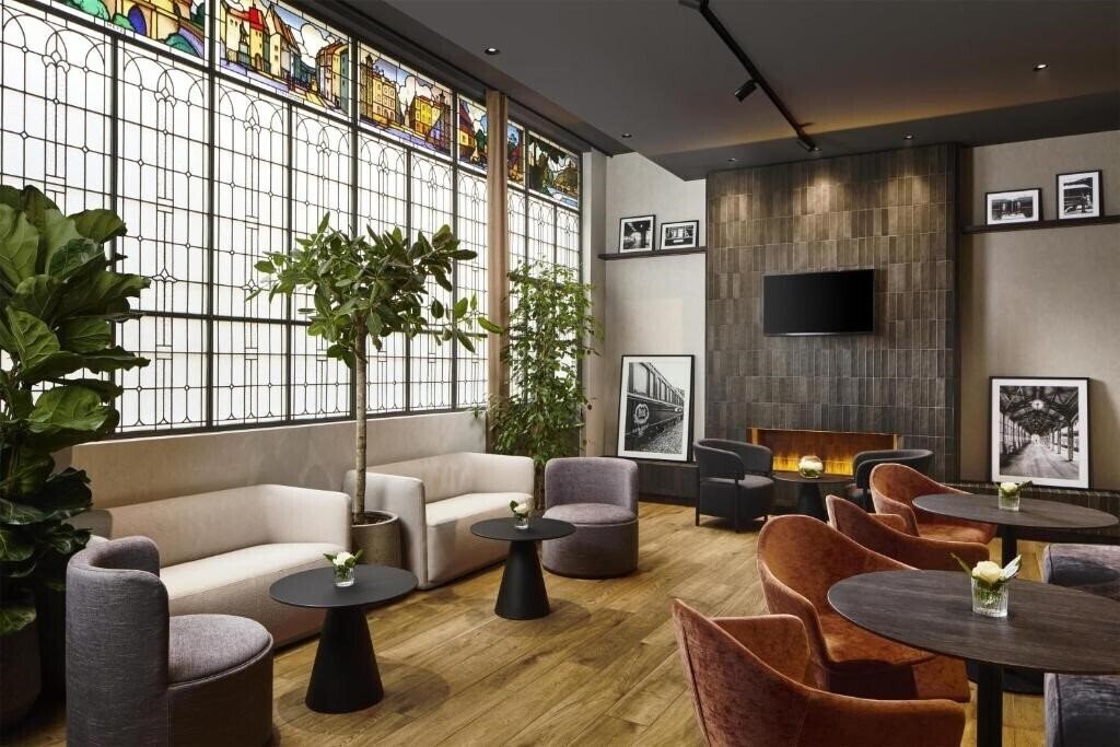 Вид NH Paris Gare de l'Est (ex. Holiday Inn Gare de l'Est) 4*