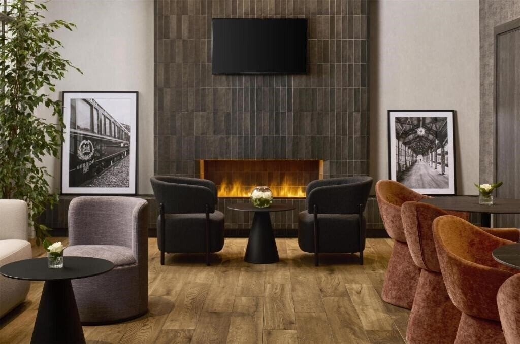 Территория NH Paris Gare de l'Est (ex. Holiday Inn Gare de l'Est) 4*