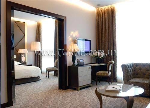 Апартаменти Hotel Fouquet's Barriere 5*