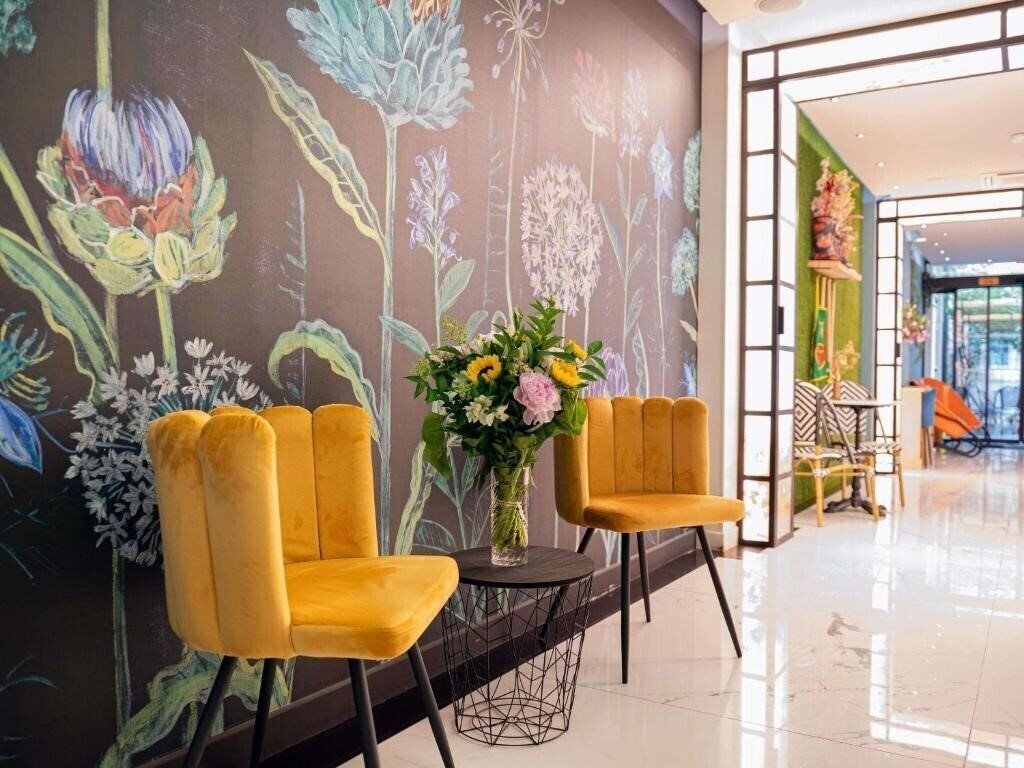 Готель Mirific 3*