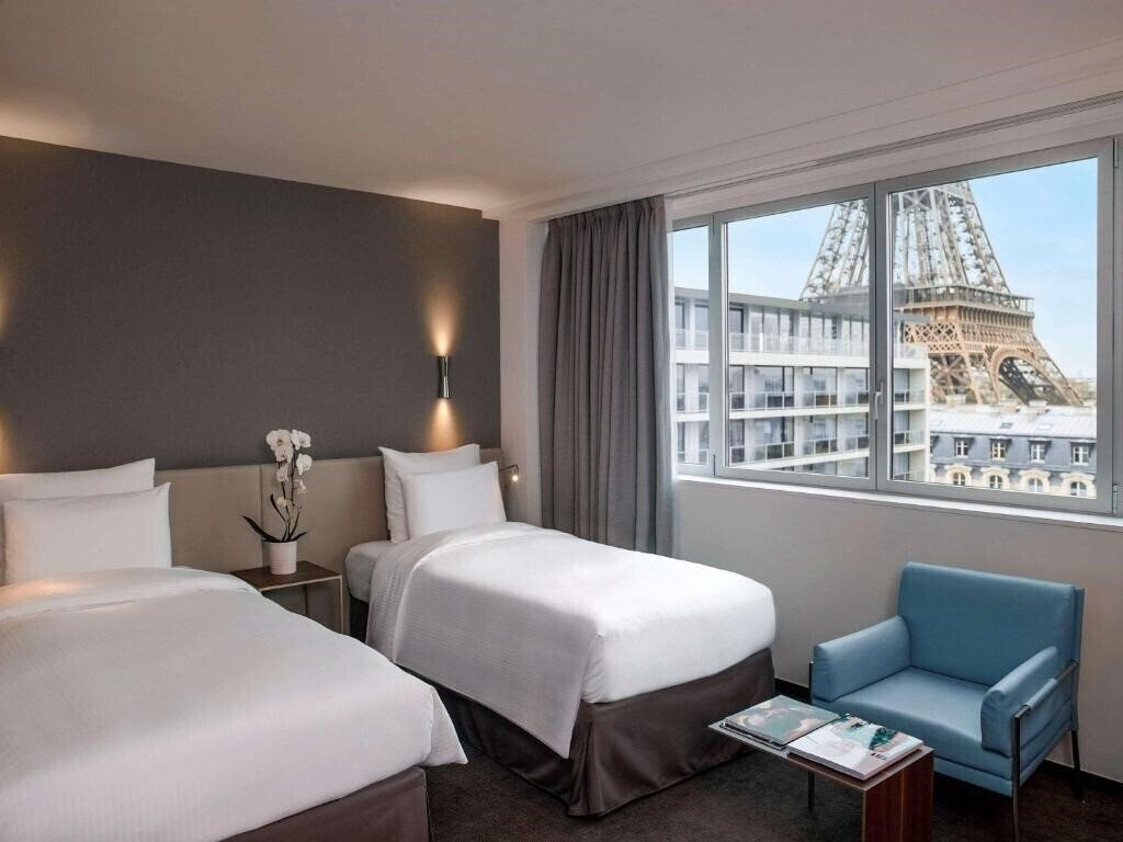 Территория Pullman Paris Tour Eiffel 4*