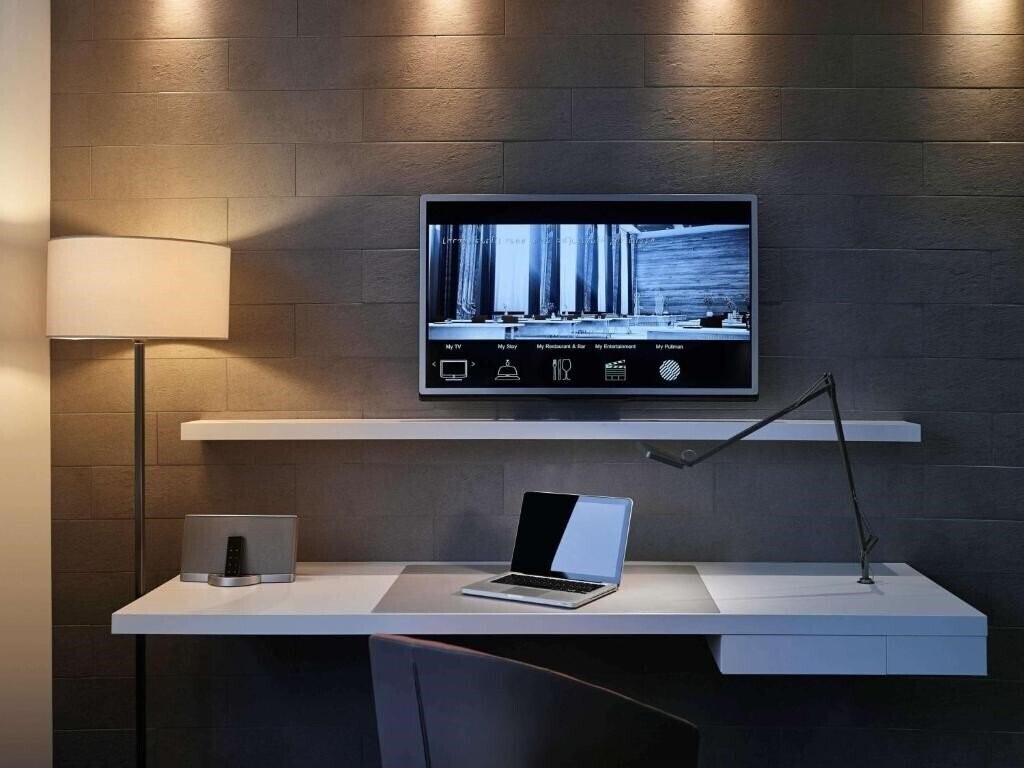 Апартаменты Pullman Paris Tour Eiffel 4*