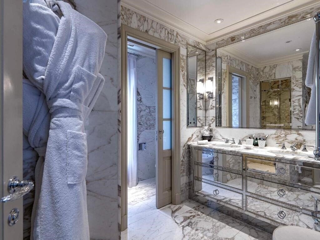 Фотография Marquis Faubourg Saint Honore 5*