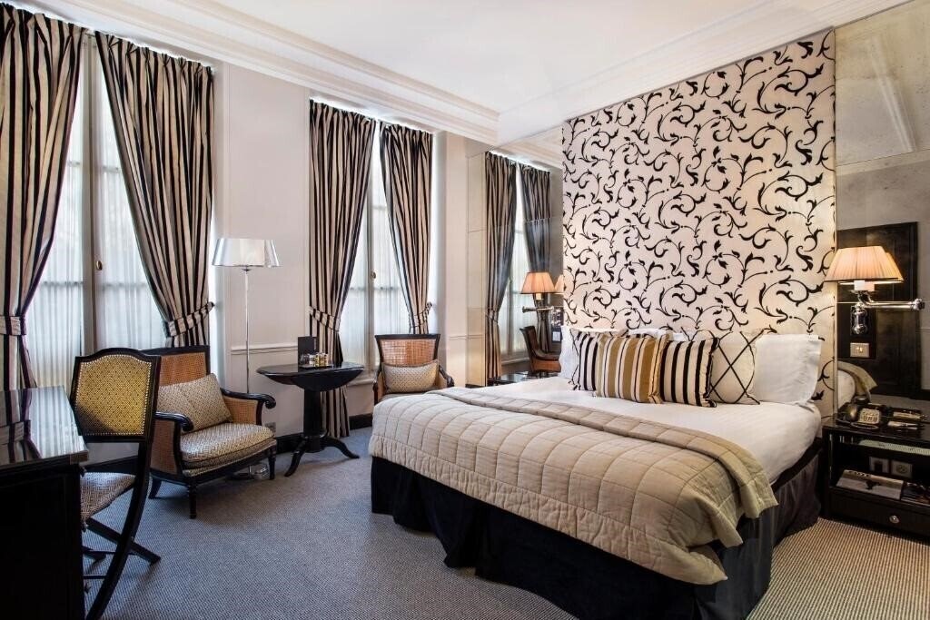 Панорама Castille Paris 5*