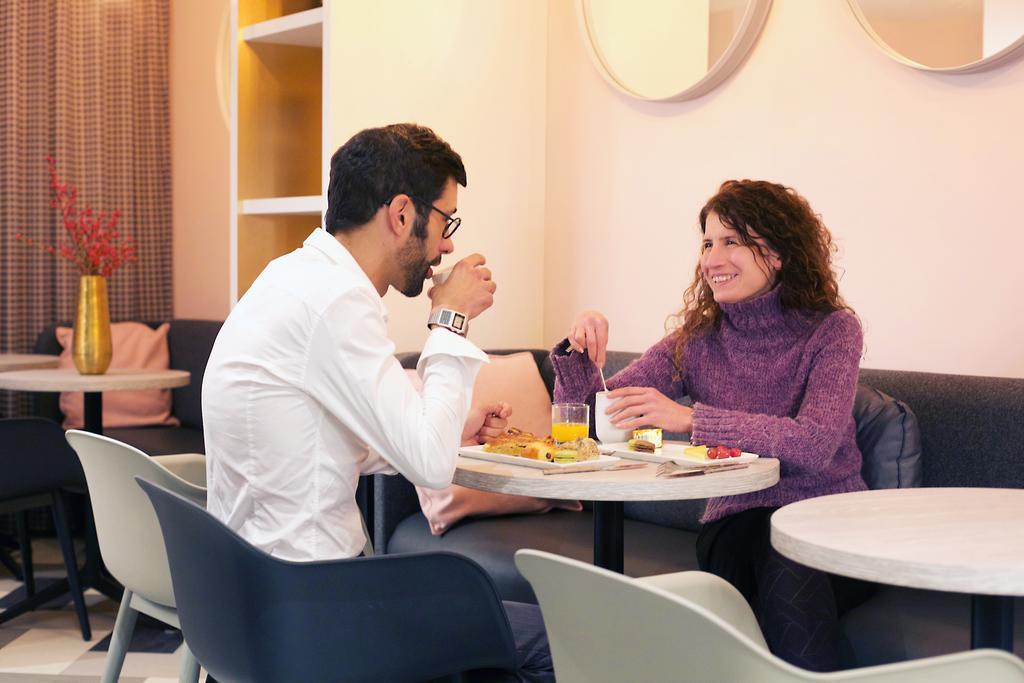 Вид Mercure Paris Pigalle Sacre Coeur 4*