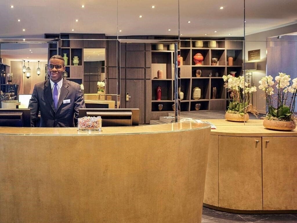 Территория Mercure Paris Tour Eiffel Grenelle 4*