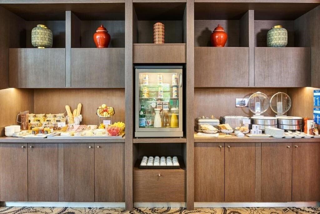 Панорама Mercure Paris Tour Eiffel Grenelle 4*