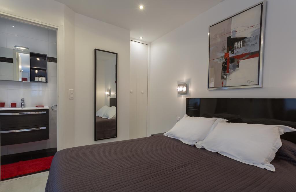 Апартаменты De L'Horloge 2*