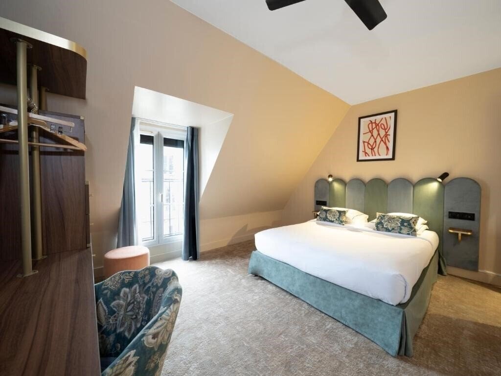 Отель Boronali 3*