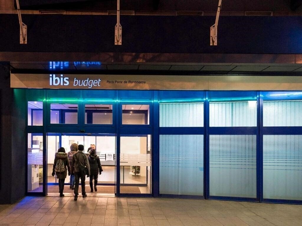 Панорама Ibis Budget Paris Porte De Montmartre 1*