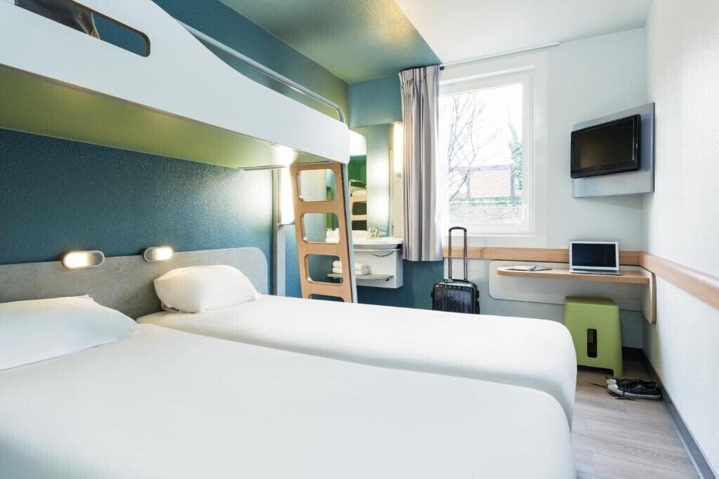 Вид Ibis Budget Paris Porte De Montmartre 1*