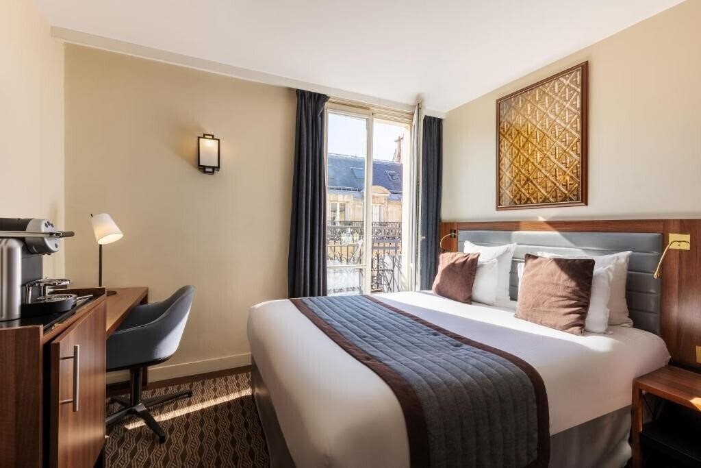 Вид Best Western Premier Kapital Opera 4*