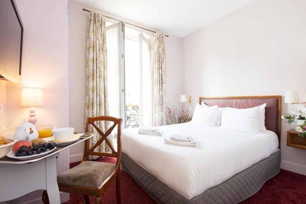 Территория France Louvre 3*