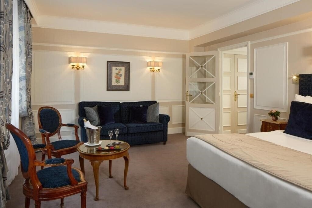 Апартаменты Majestic Villa & Hotel 5*