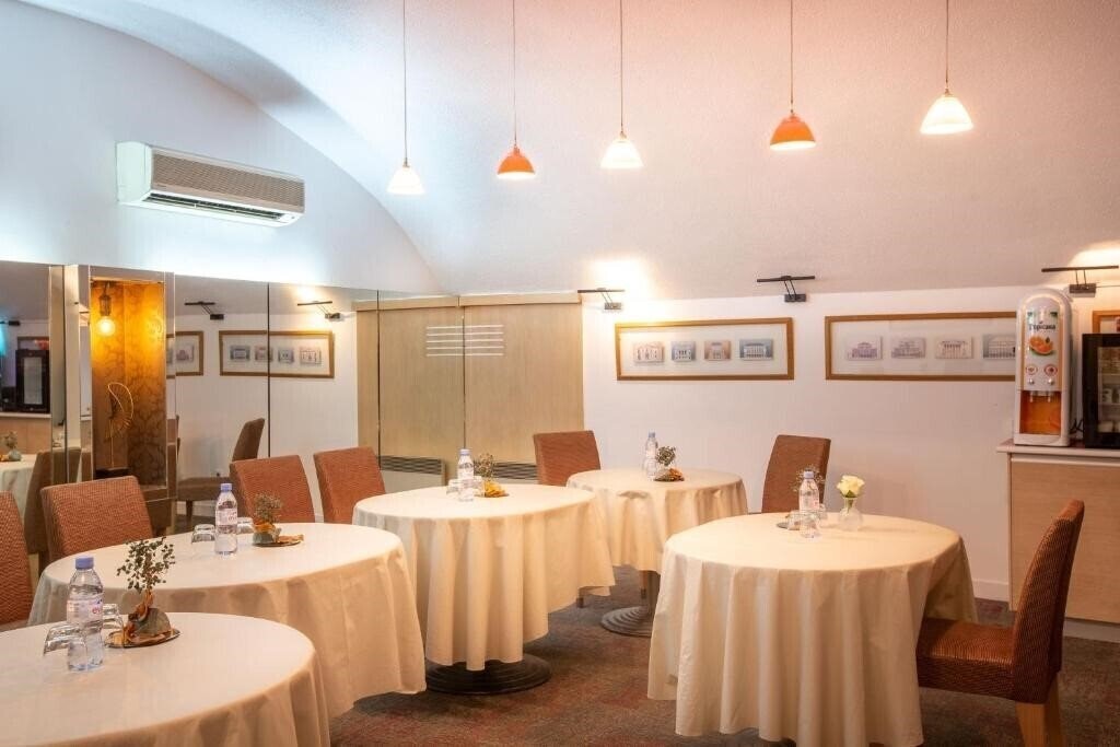 Територія Pavillon Bastille 3*