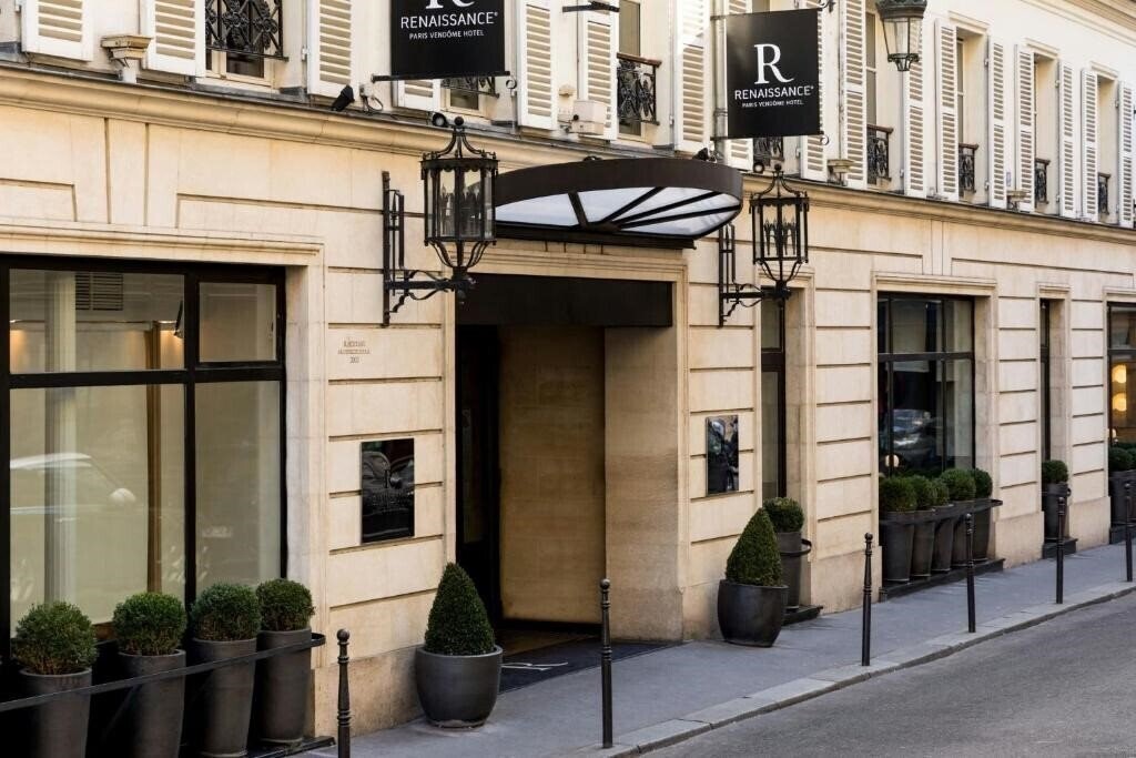 Апартаменты Renaissance Paris Vendome 5*