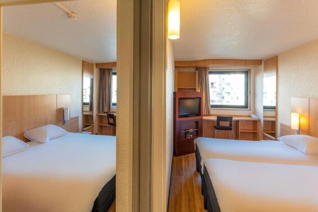 Апартаменты Ibis Paris 17 Clichy-Batignolles 2*