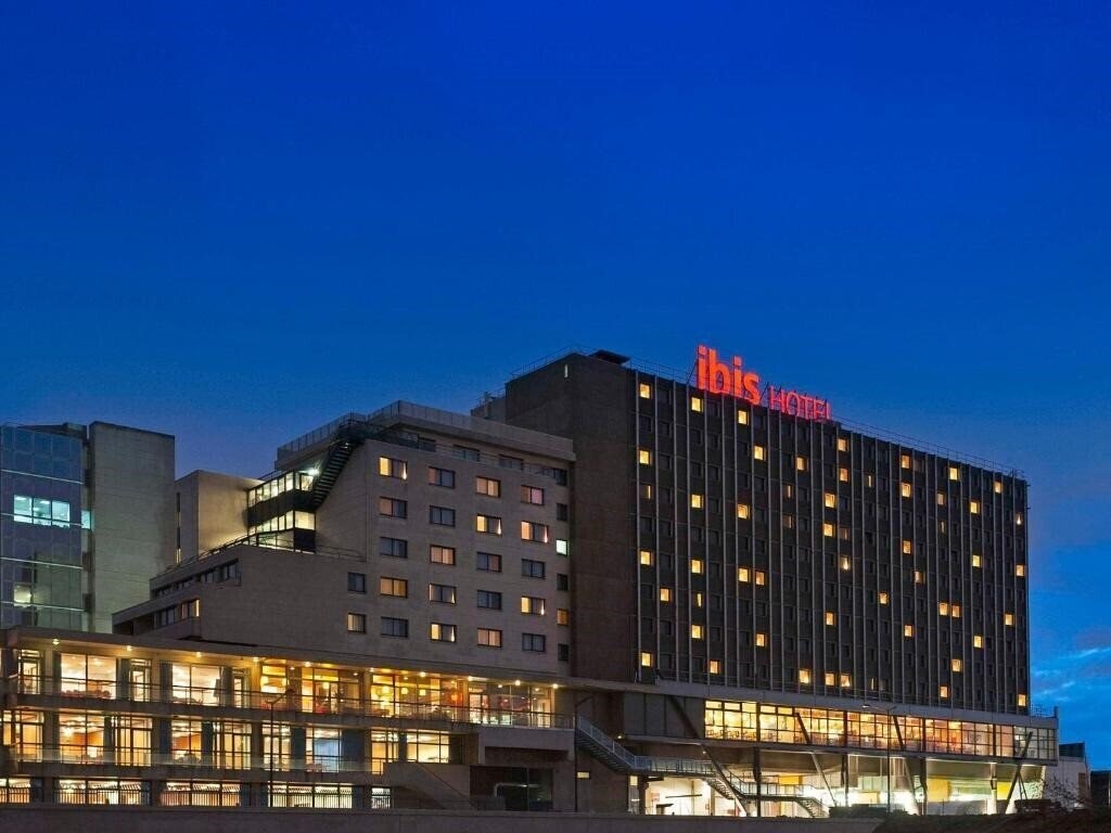 Панорама Ibis Paris 17 Clichy-Batignolles 2*