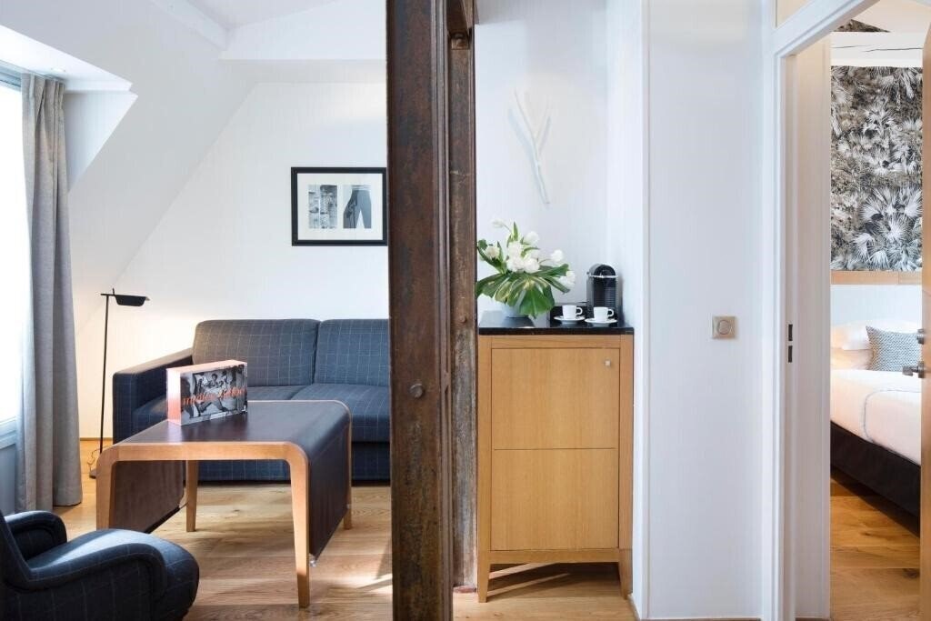 Апартаменты Le Six Hotel 4*