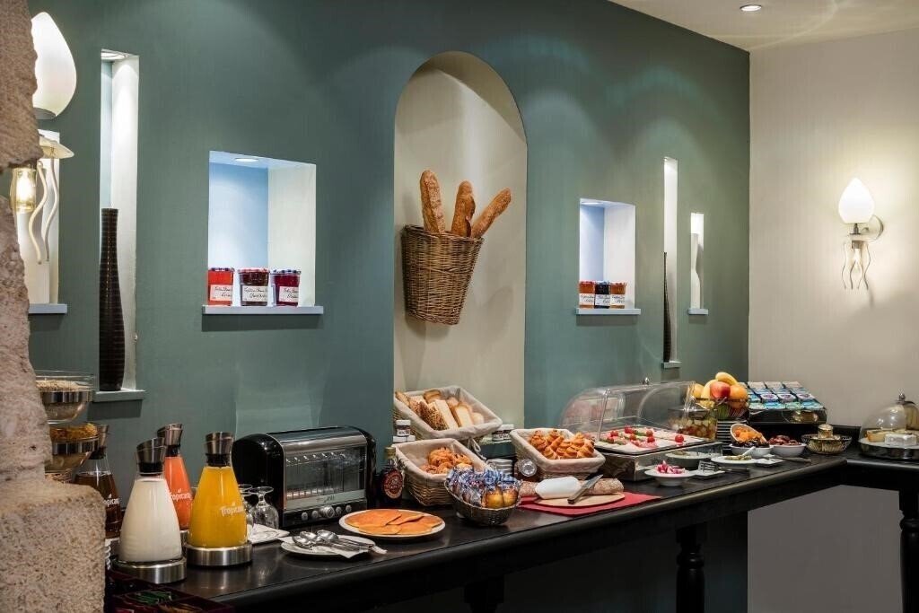 Картинка Louvre Saint Honore 4*