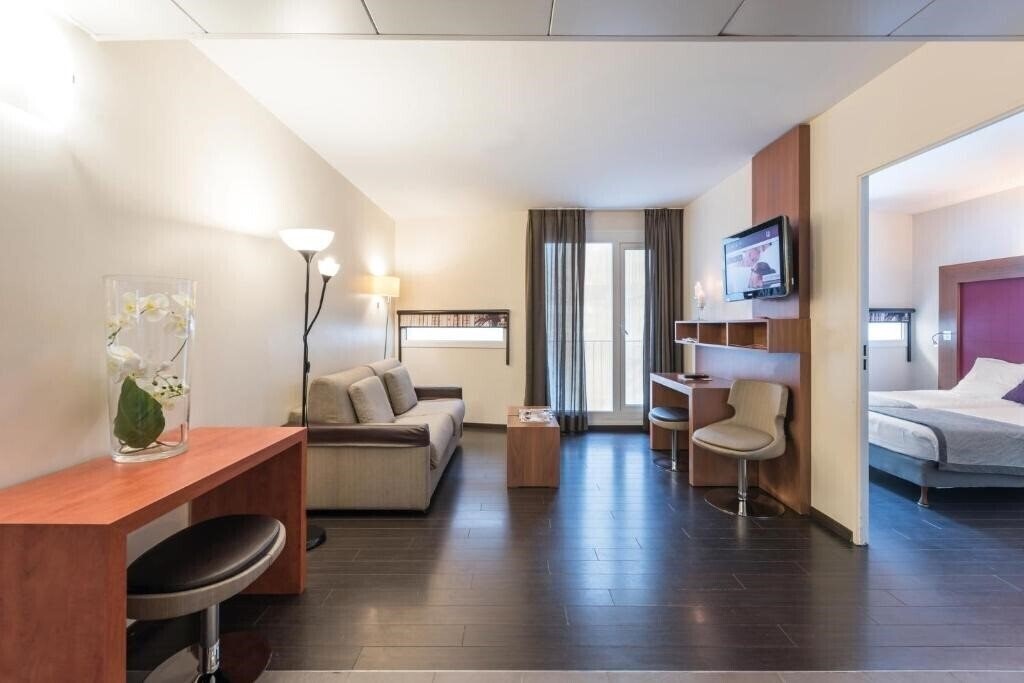 Панорама Appart’ City Confort Paris Grande Bibliotheque 4*