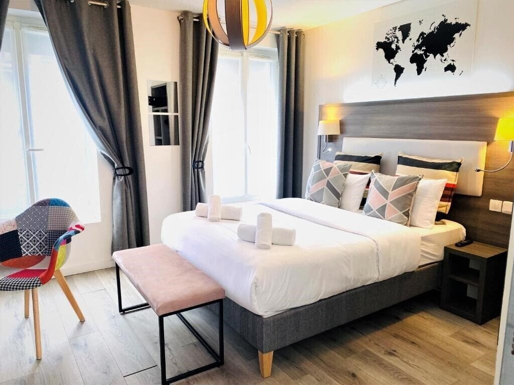 Панорама Hotel Clairefontaine 3*