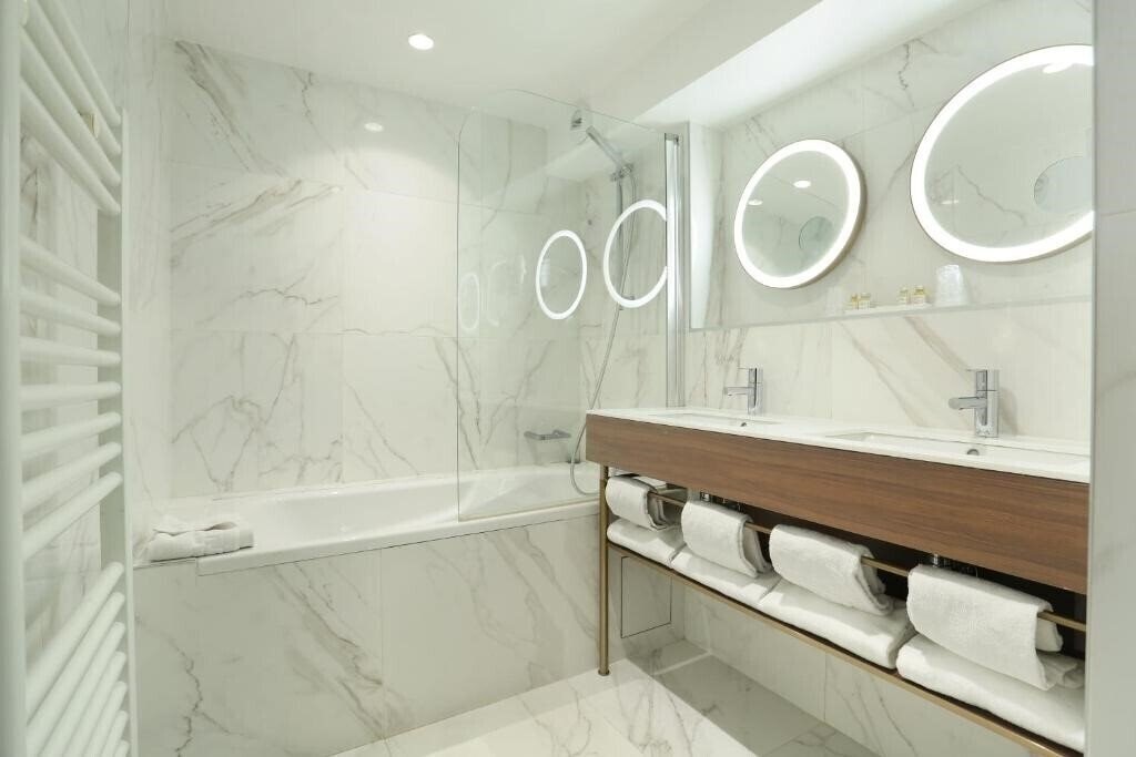 Панорама Hotel Le Cheval Blanc Paris Marne-La-Vallee 4*