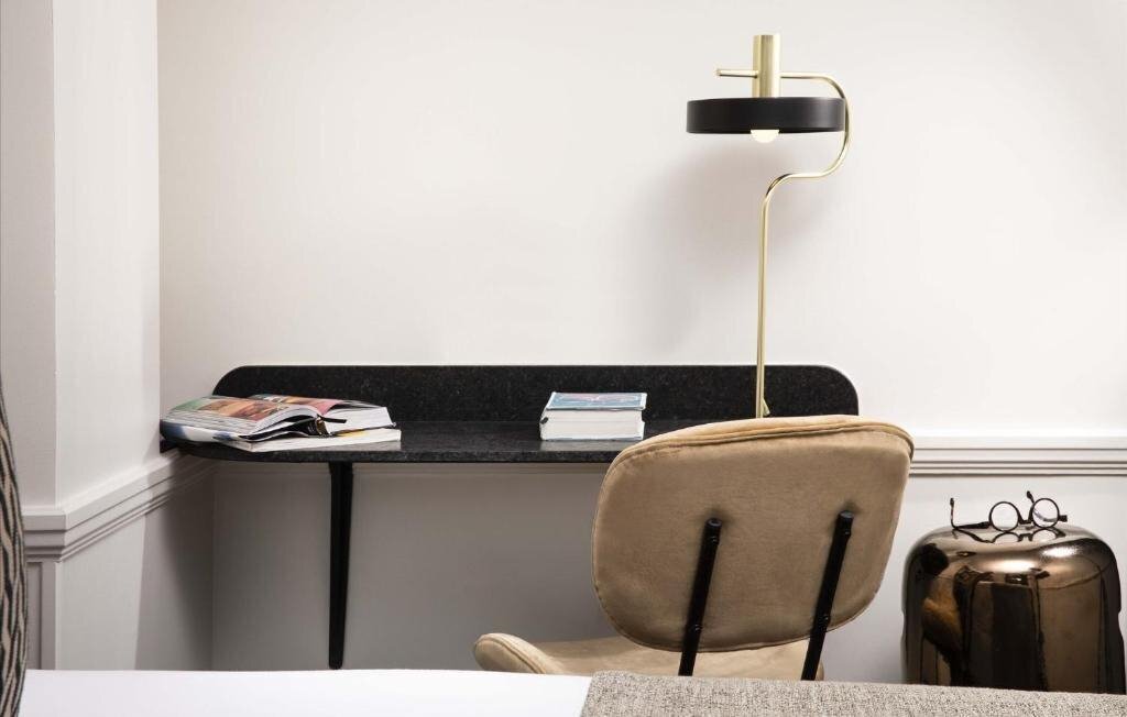 Территория Hotel Gramont 4*