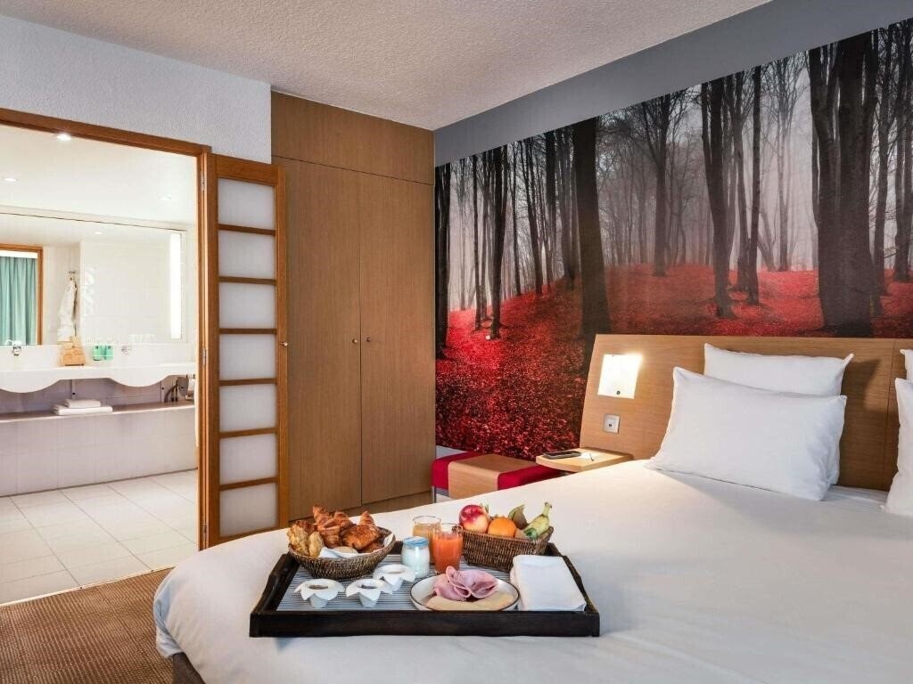 Территория Novotel Paris Est 4*