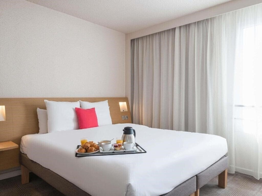 Апартаменты Novotel Paris Est 4*