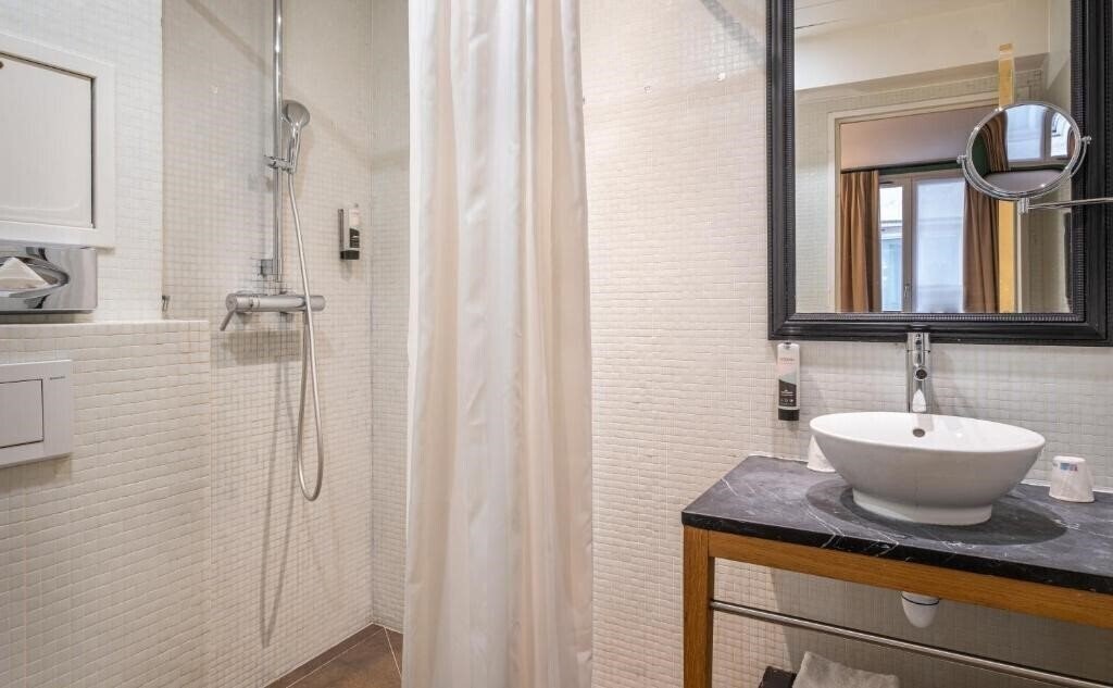 Апартаменти Avalon Paris 2*