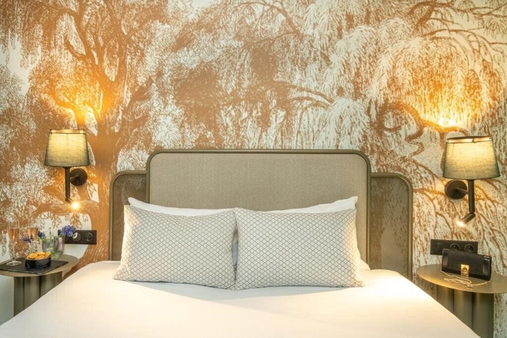 Панорама Avalon Paris 2*