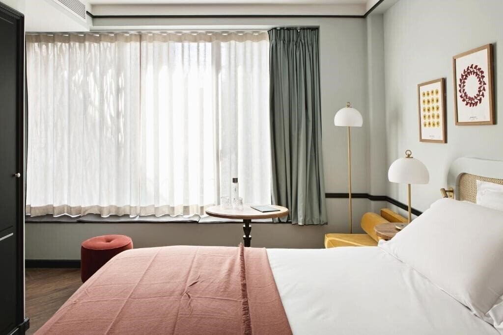 Панорама Hotel Botaniste 4*