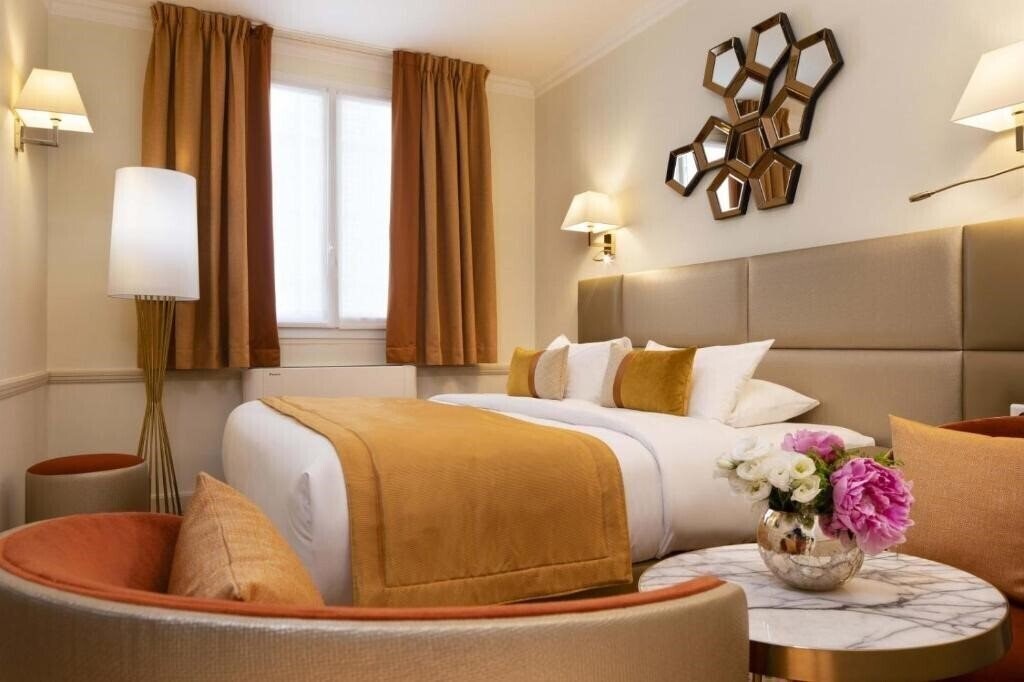 Вид Hotel de Suede Saint Germain 4*