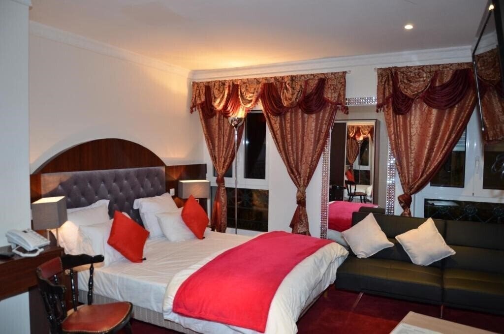 Апартаменты Hotel Regina Montmartre 3*