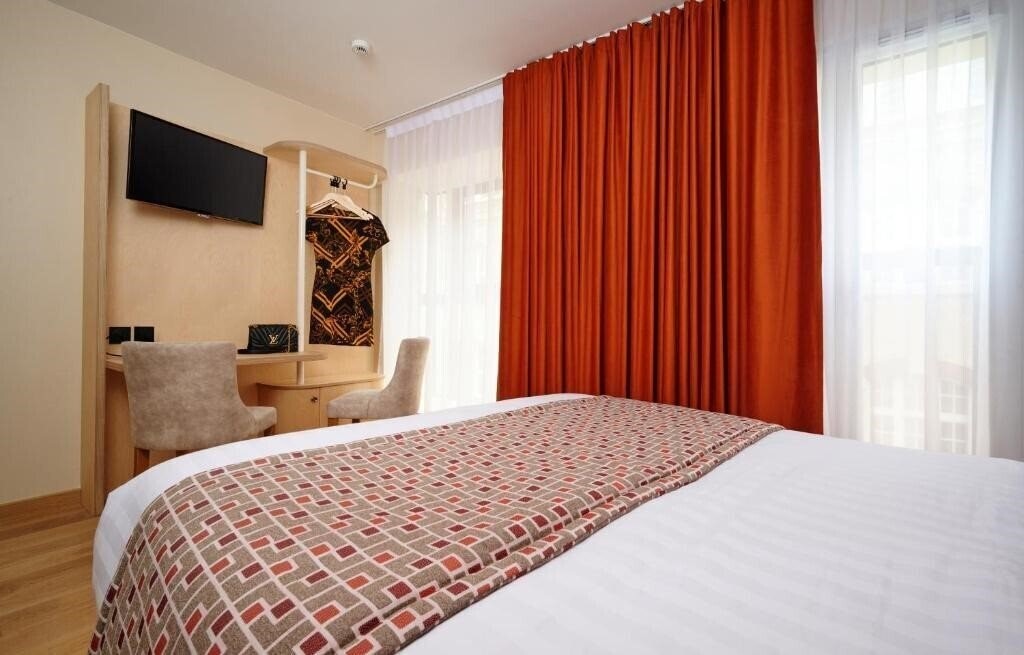 Територія VLH Paris Montparnasse Eiffel (ex. VLH Montparnasse Eiffel, Aberotel Montparnasse) 3*