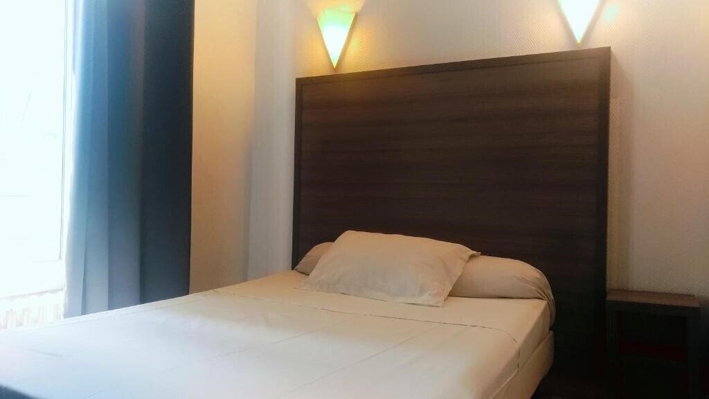 Вид Hotel du Globe 18 2*