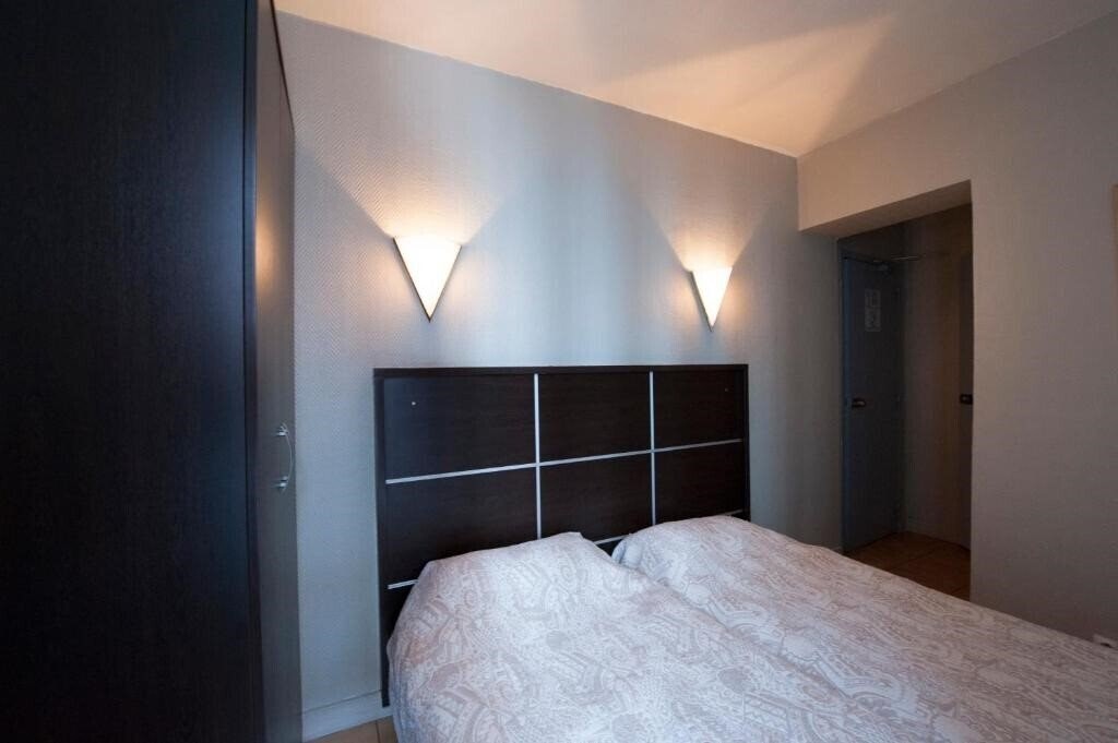 Территория Hotel du Globe 18 2*