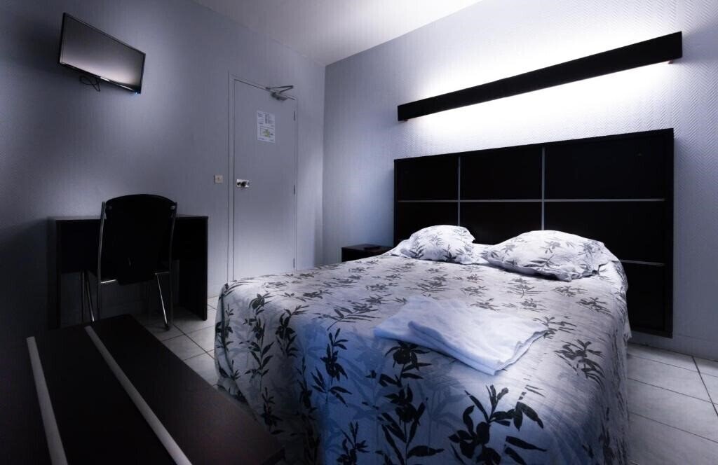 Панорама Hotel du Globe 18 2*