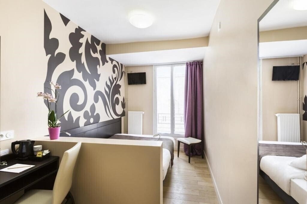 Территория Hotel Bastille Secret 2*