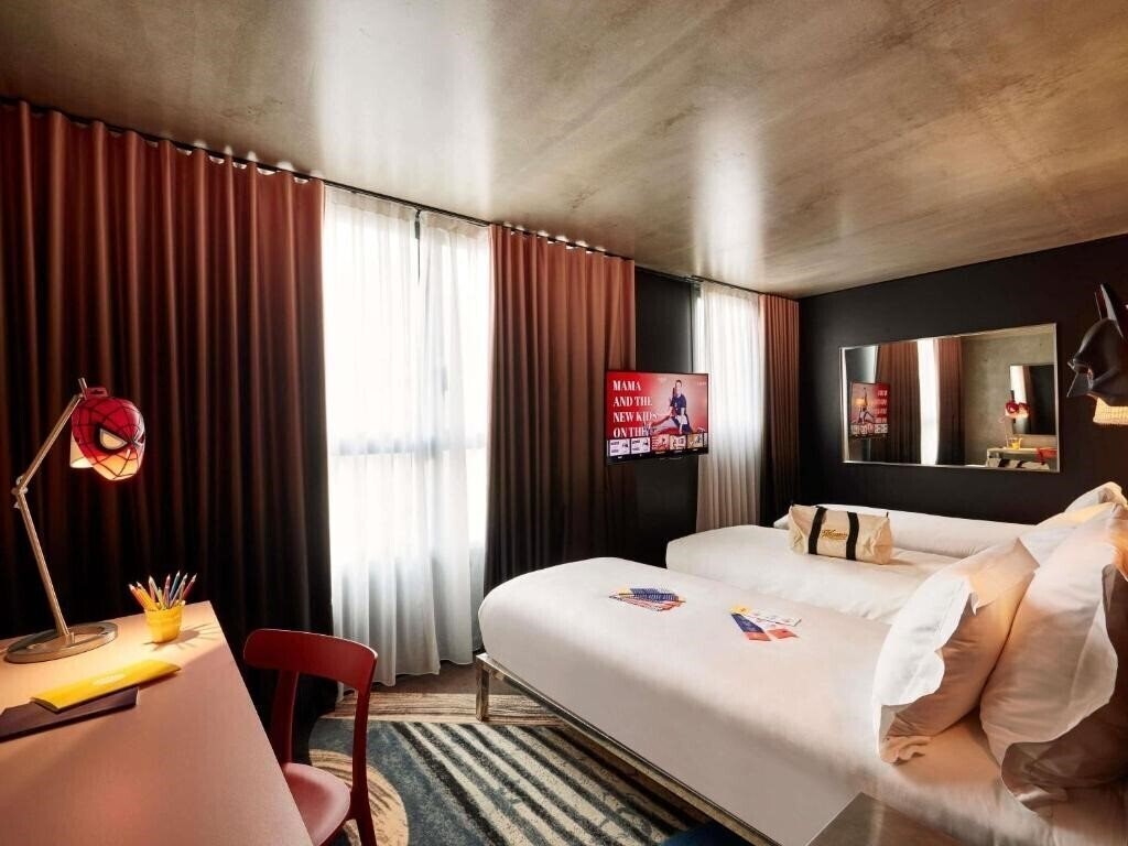 Панорама Mama Shelter Paris East 2*